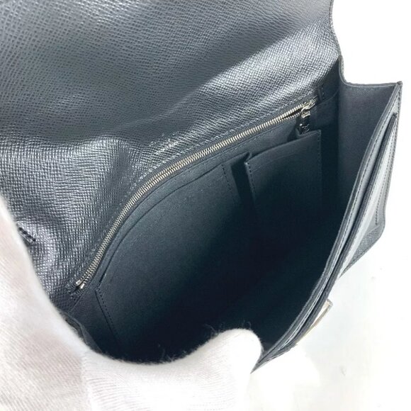 LOUIS VUITTON Taiga Belair Bag Pouch Clutch Bag with Strap - Picture 11 of 16